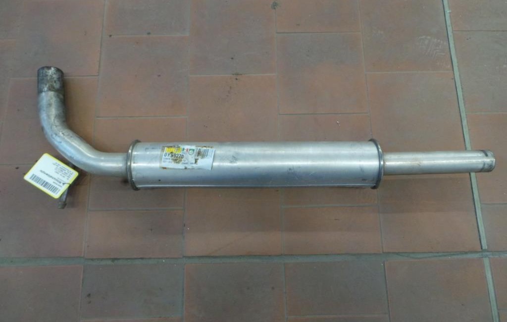 Seat Cordoba 1.6 BJ 1997 4 Tuerig, Mittel./Vorschalldaempfer